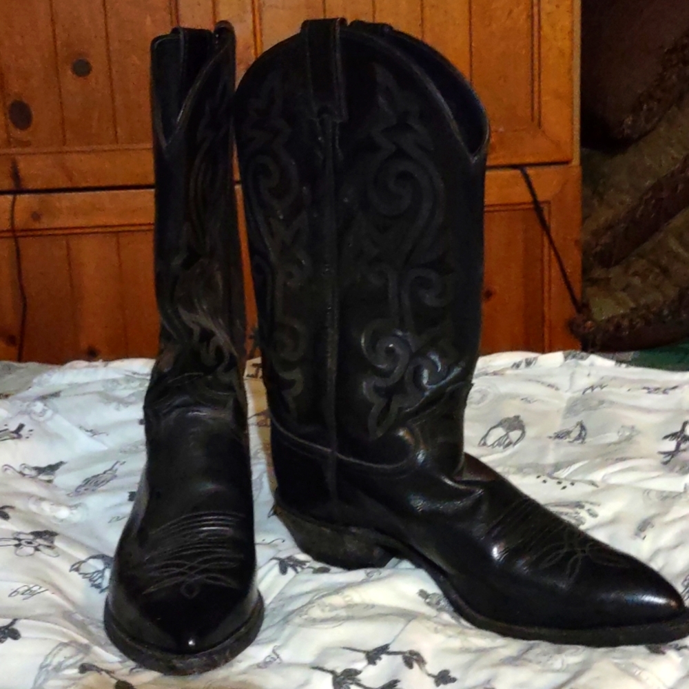 Justin black leather boots 🥾